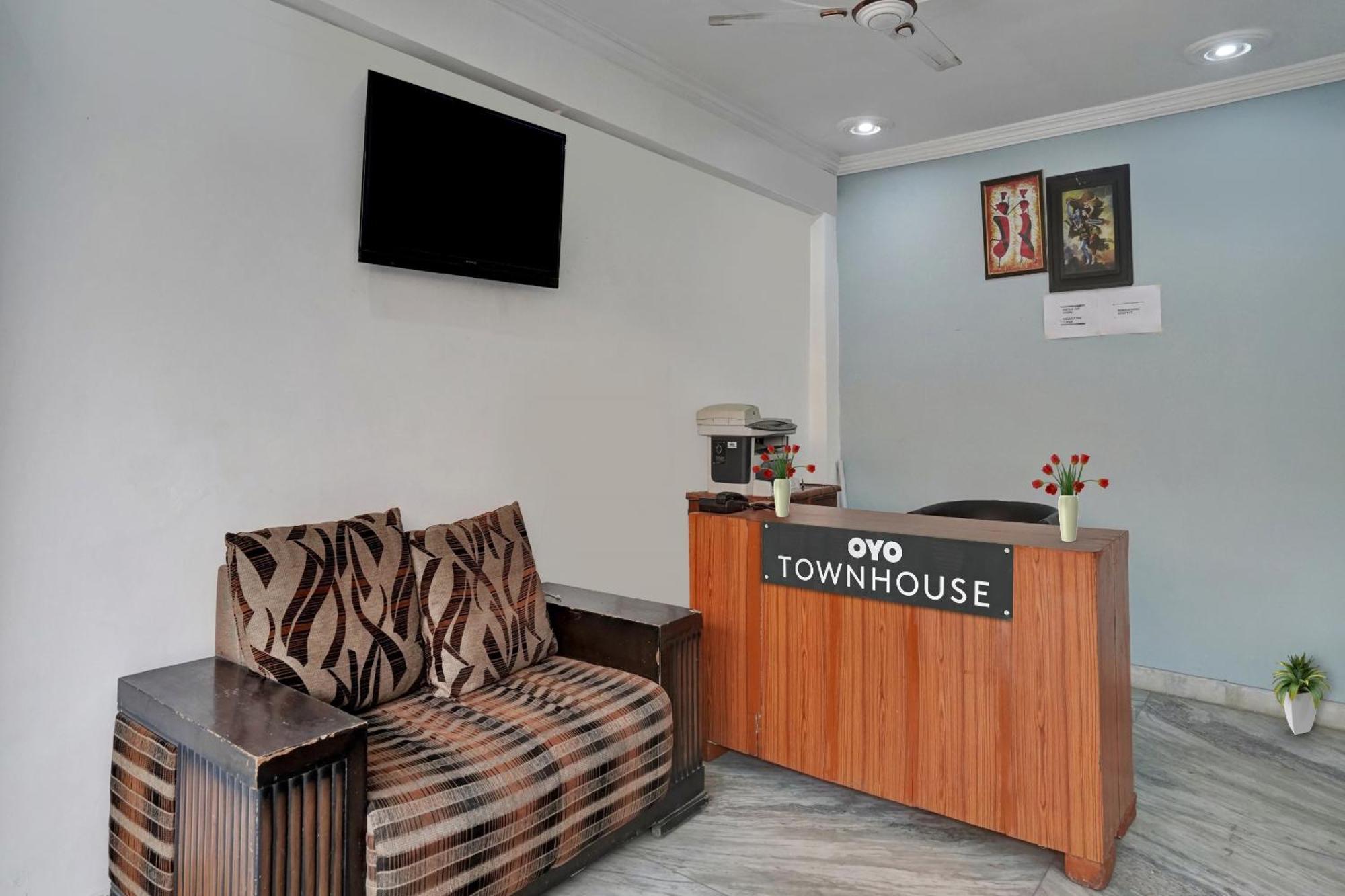 Collection O Samira Residency Near Botanic Garden Of Indian Republic Hotell Noida Exteriör bild