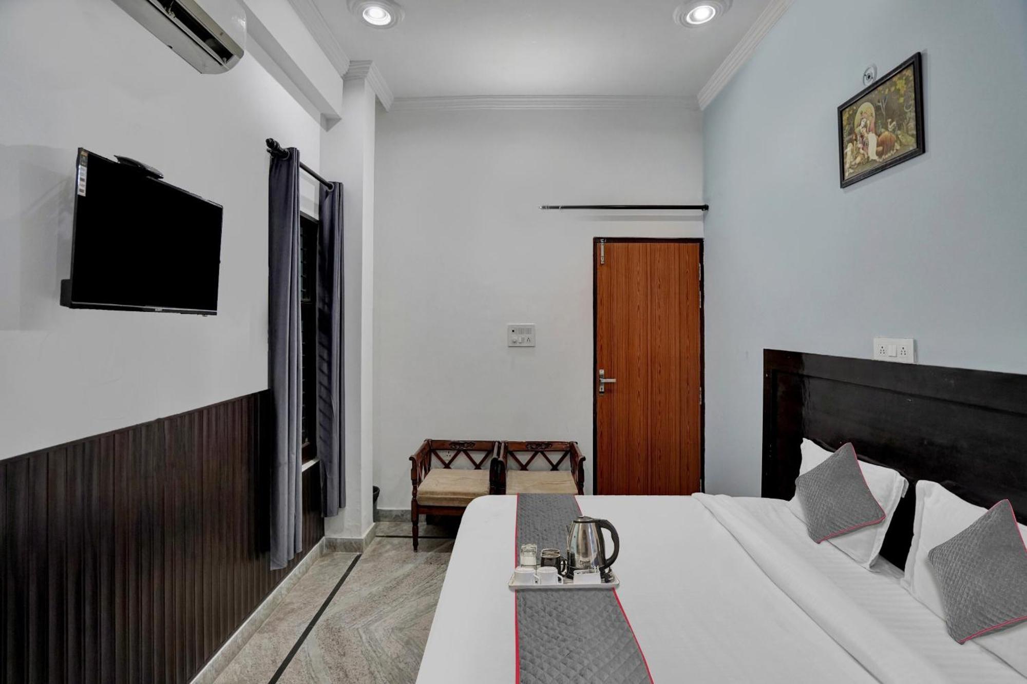 Collection O Samira Residency Near Botanic Garden Of Indian Republic Hotell Noida Exteriör bild