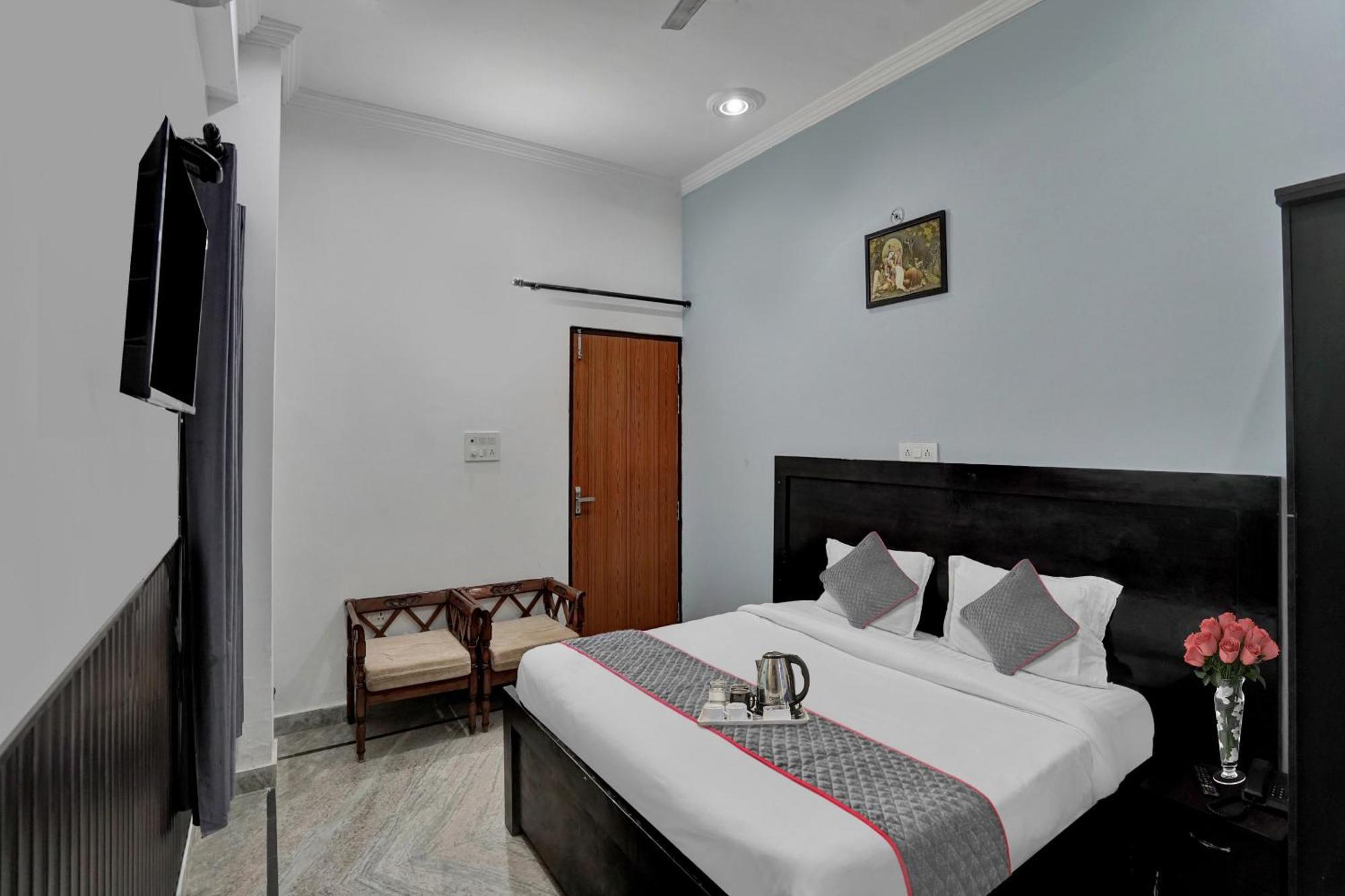 Collection O Samira Residency Near Botanic Garden Of Indian Republic Hotell Noida Exteriör bild